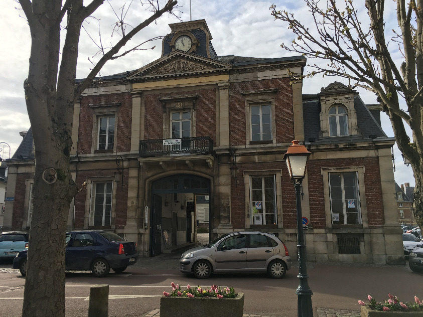 Location de bureaux Eu vue bâtiment depuis la rue