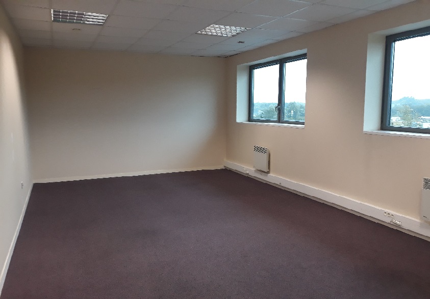 LOCATION BUREAUX DELTA 3 DOURGES