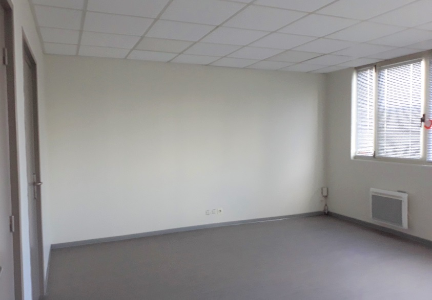 LOCATION BUREAU SAINT LAURENT BLANGY